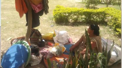 Night shelters at AIIMS Gorakhpur are full news in Hindi