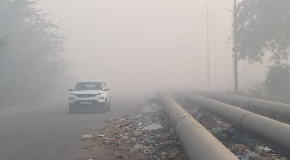 Kanpur The mountain of garbage in Panki flares up once again Toxic fumes leave residents gasping for breath
