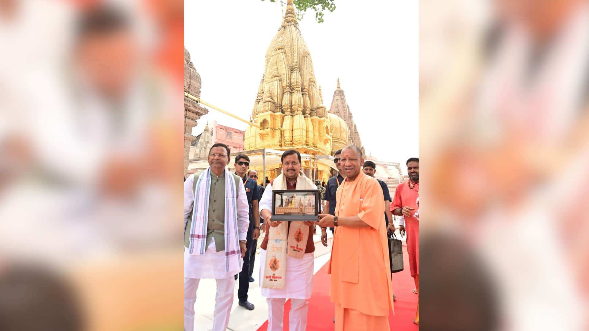 BJP National President Nitin Naveen CM Yogi and ministers offered prayers at Baba Vishwanath temple
