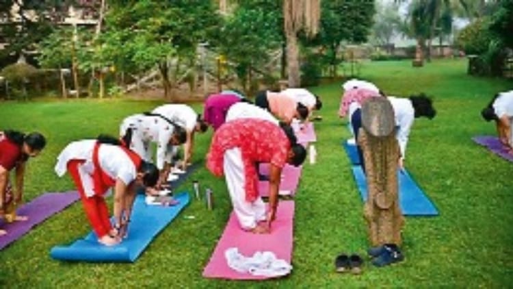 Study: मेनोपॉज के बाद हार्मोन थेरेपी से महिलाओं ने घटाया 35 फीसदी से अधिक वजन, अध्ययन में खुलासा