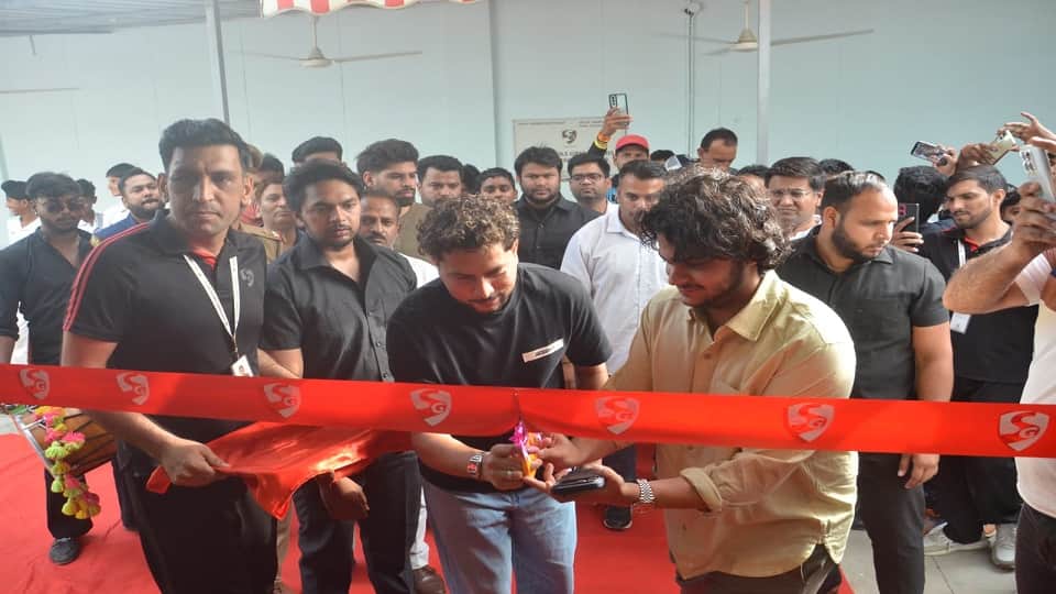 UP: Kuldeep Yadav said- Sachin and Shane Warne are my idols; Said this about Vaibhav Suryavanshi and Abhishek