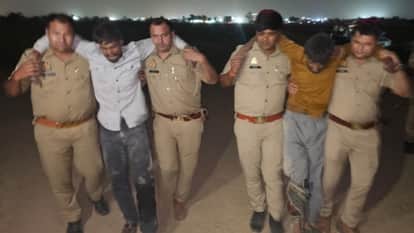 Miscreants Snatch Earrings from Woman Heading Home Two Arrested After Encounter One Accused Absconding in Ghaz