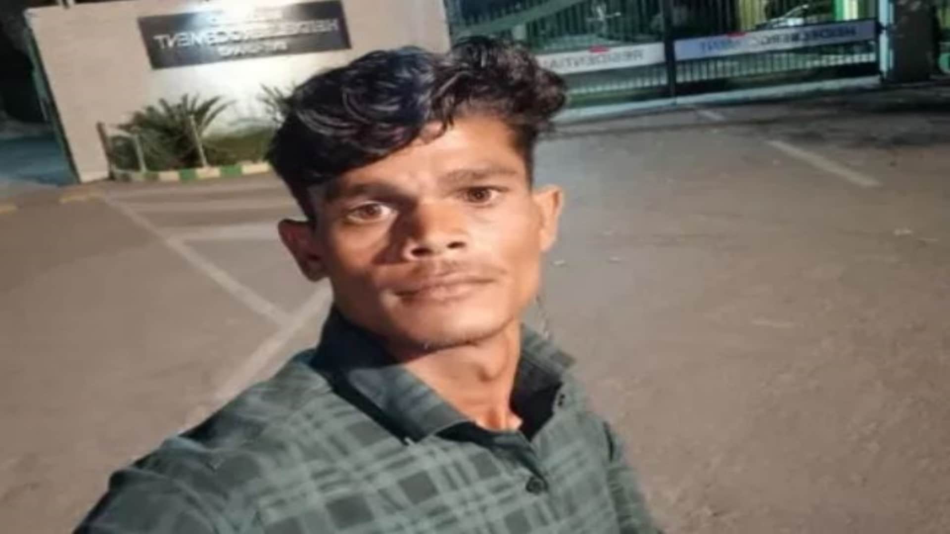 दो ट्रकों की टक्कर में लगी आग, ड्राइवर और क्लीनर जिंदा जले
