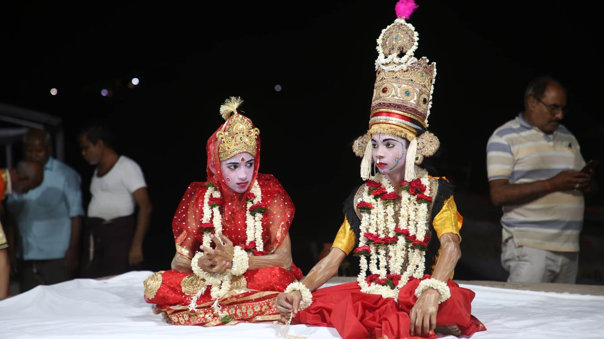 Maa Ganga transformed into Ksheersagar for ten minutes Lord Vishnu Darshan from Sheshnag Bed Aboard Boat