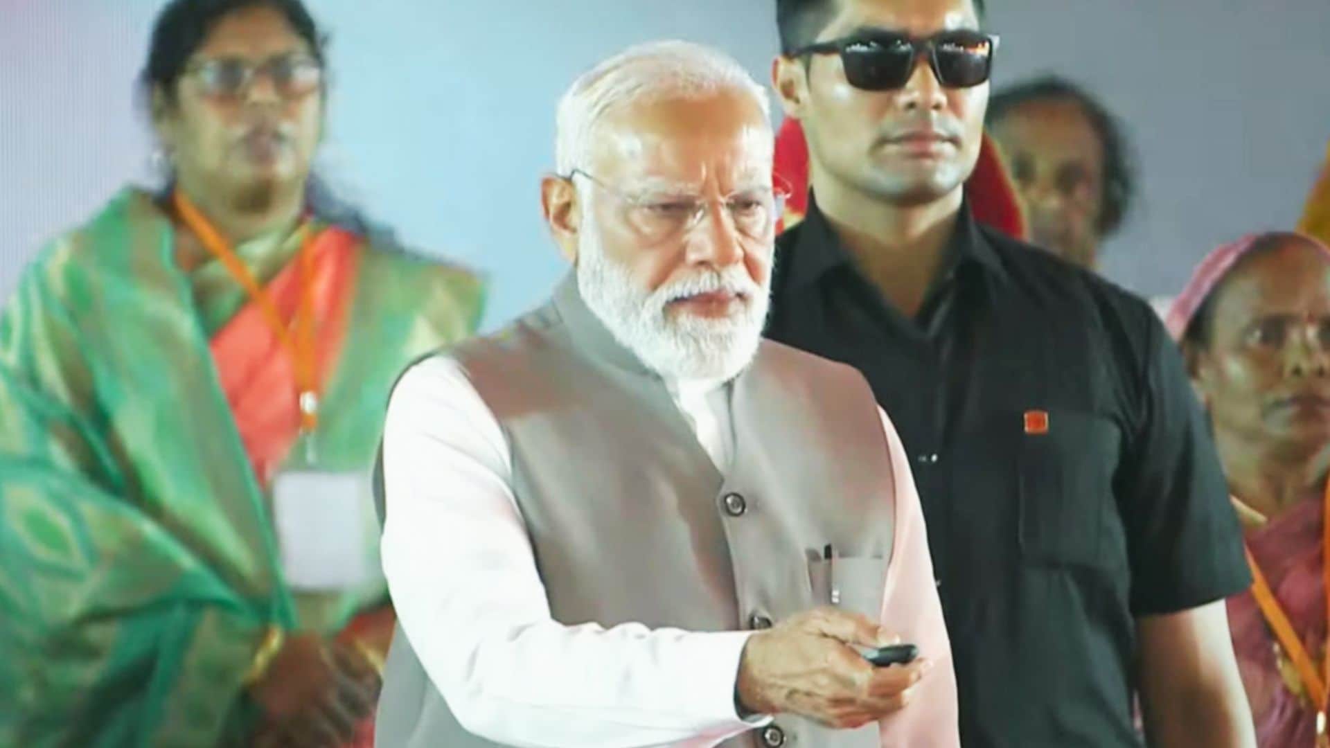 Highlights of PM Modi Speech From Lakhpati Didis to Focus on Nari Shakti Taking Political Aim at Opposition