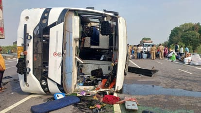 Sultanpur : Over 30 injured as speeding bus overturns on Purvanchal Expressway