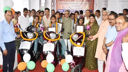 Scooties Distributed to 10th and 12th Toppers in Bareilly
