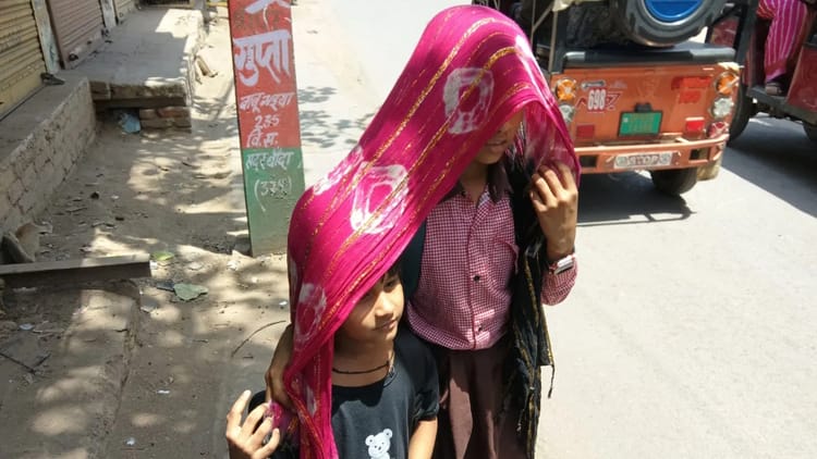 UP: लगातार तीसरे दिन बांदा सबसे गर्म, दोपहर 12 से 4 बजे तक काम नहीं करेंगे मजदूर; यूपी में आज से राहत के आसार