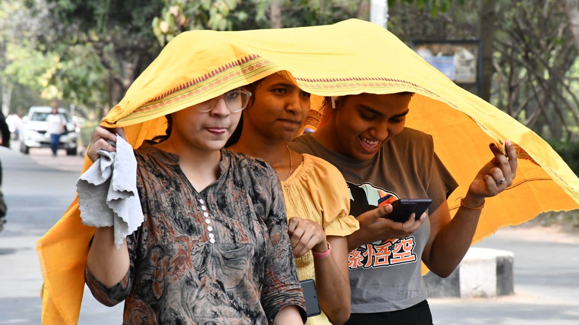 Varanasi Weather ranks among india top 10 hottest cities mercury hits 45 degrees heatwave winds blow