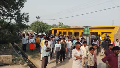 husband murdered wife by slitting her throat with a shovel in Shahjahanpur