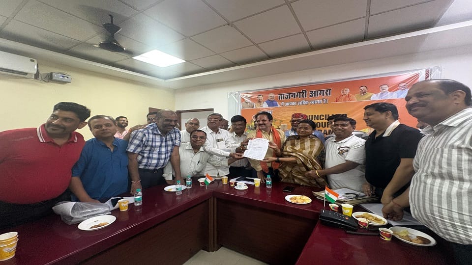Big Relief for Agra Traders: Process Begins to Scrap Trade License Fee, Mayor Assures Action