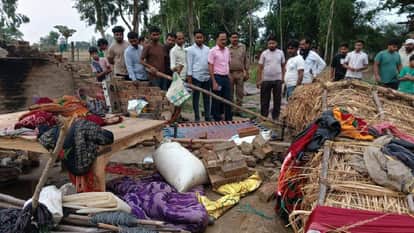 UP: Storm and Rain Wreak Havoc in Sultanpur; Six Dead—Family Trapped Under Collapsed Thatched Roof, Bodies Rec