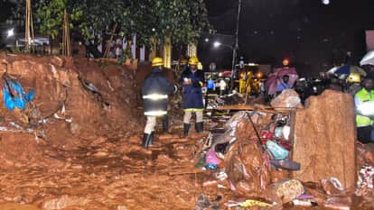 karnataka bengaluru rains bowring hospital wall collapse seven dead cm visit