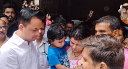 Wife Breaks Down on Seeing Executive Officer’s Mortal Remains Last Rites to Be Held with State Honors