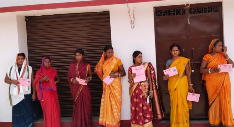 Bihar News: महिलाओं को 60 हजार के लोन का झांसा देकर लाखों की ठगी, फिर अचानक फरार हुए जालसाज