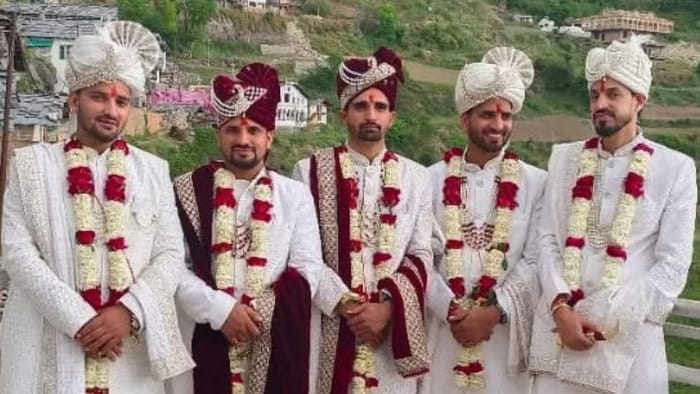 Chakrata Unique Wedding Five Brothers Marry Under a Single Mandap Bride Arrive at Groom's Home with barat
