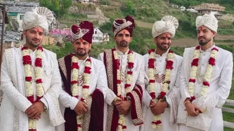 Chakrata Unique Wedding Five Brothers Marry Under a Single Mandap Bride Arrive at Groom's Home with barat