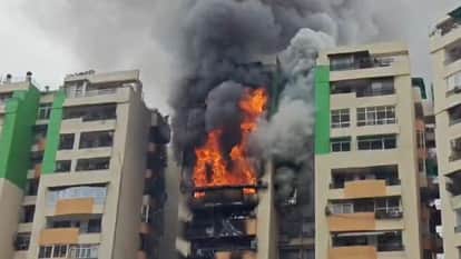 Fire at Gaur Green Avenue in Ghaziabad: Fire fighting system fails, people become shields