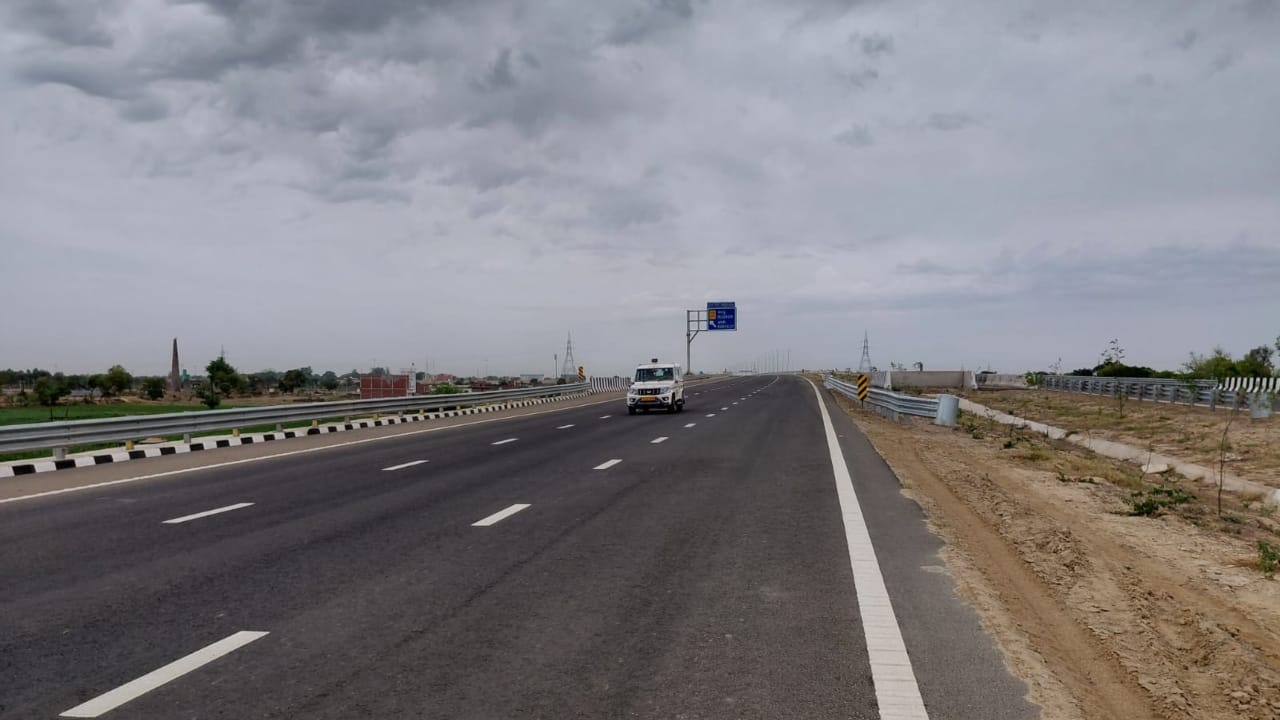 Ganga Expressway Opens: FASTag Annual Pass Rules, Toll and Speed Limits Explained