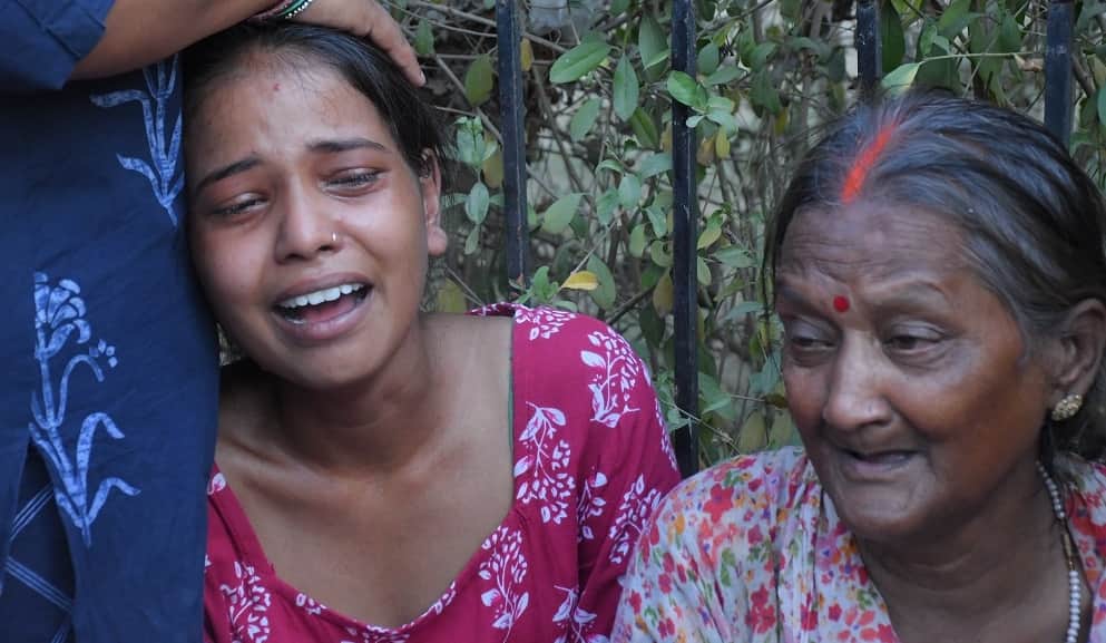 Kanpur Monu Murder Case Kin Outraged by Station Officers Evasiveness Stage Roadblock with Body FIR Registered