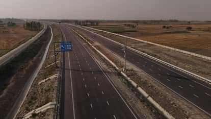 Hardoi PM Modi Inaugurates Ganga Expressway Says This is Vision of Development CM Yogi Takes Aim at Opposition