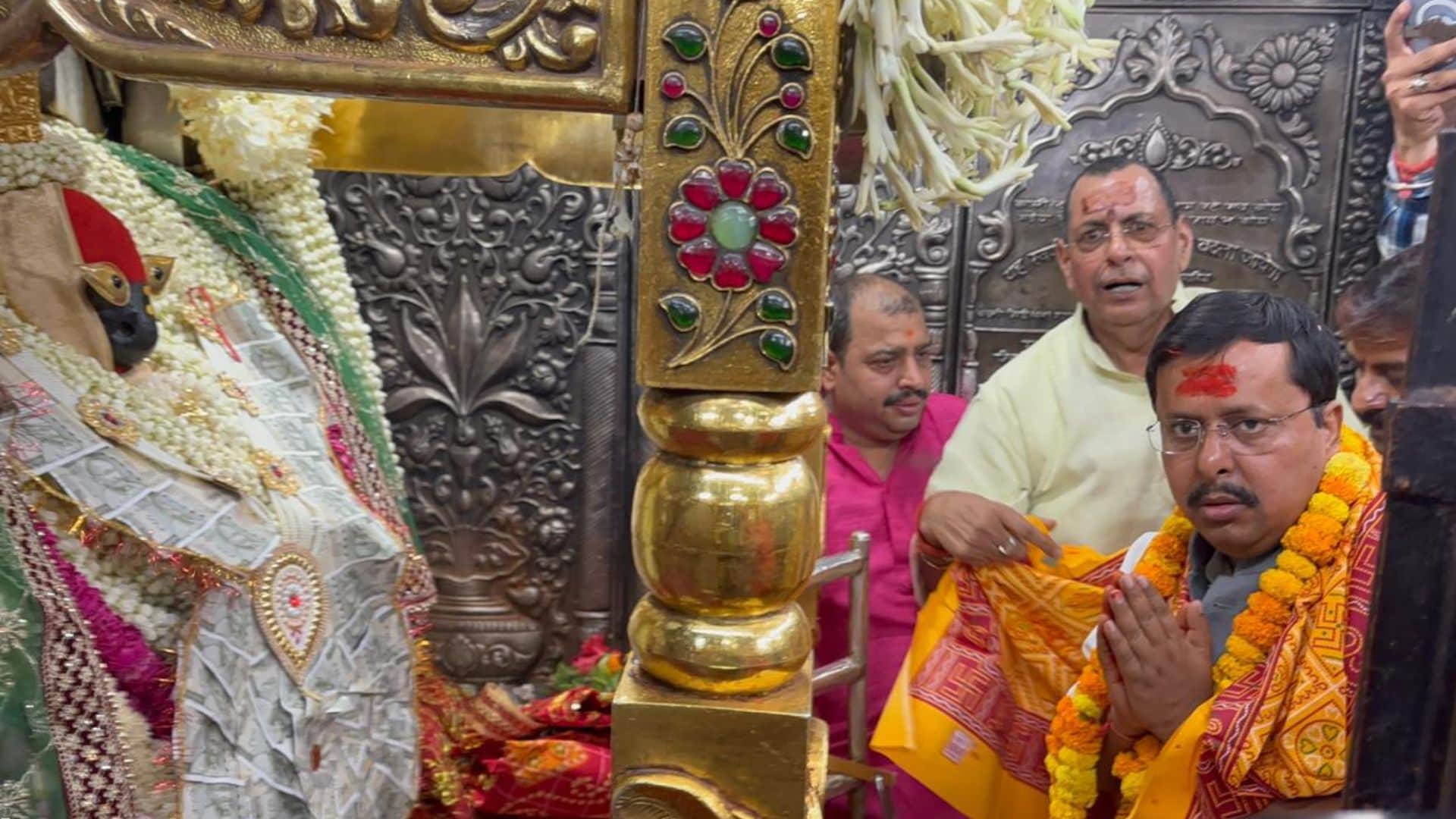 मां विंध्यवासिनी के दर्शन करते राष्ट्रीय अध्यक्ष नितिन नवीन