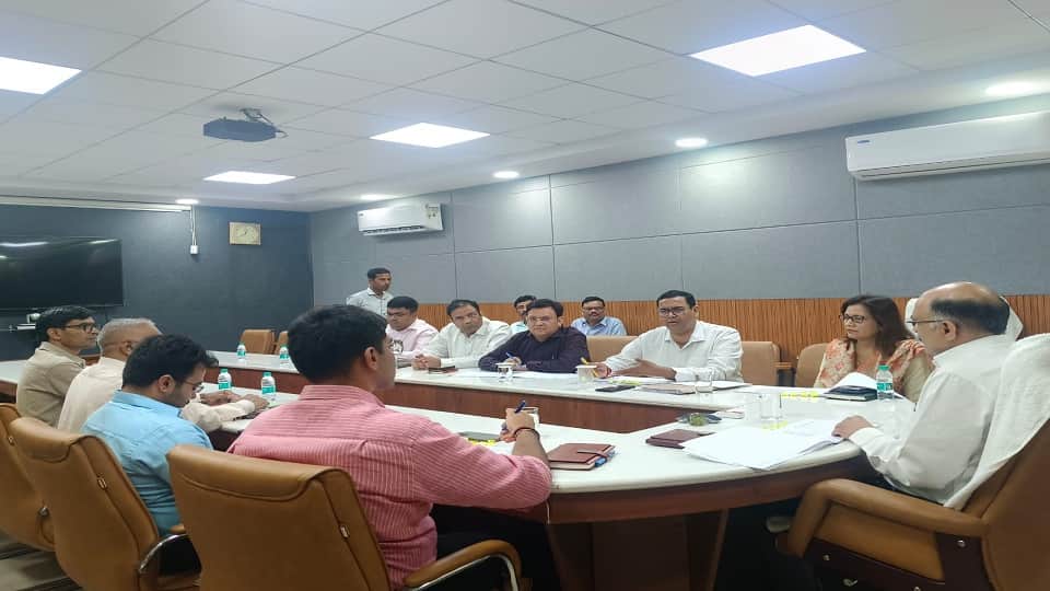 मंडलायुक्त नागेंद्र प्रताप