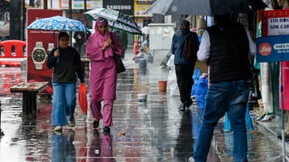 Relief from scorching heat: Rainfall in Kashmir, Kerala, Punjab, Bengal; Snowfall in Himachal, JK; alert in UK