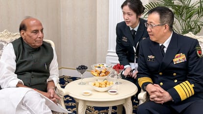 रक्षा मंत्री राजनाथ सिंह और चीन के रक्षा मंत्री