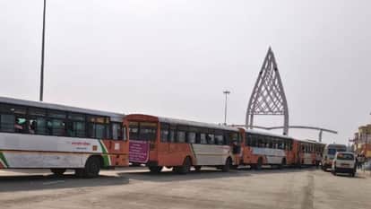 Shahjahanpur People Thrilled by Smooth Ride on Ganga Expressway Reach Hardoi in Just One Hour