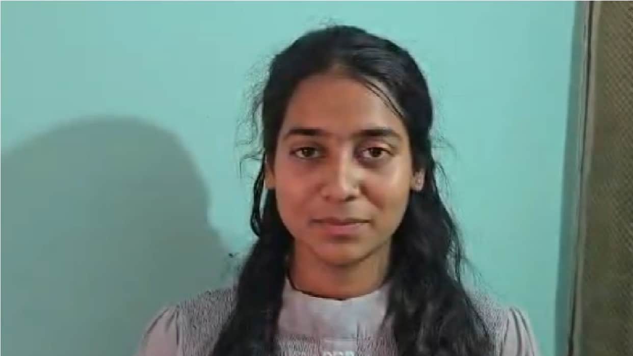 CGBSE 12th Topper Shahnaz Parveen secured fourth position in the state in class 12th.