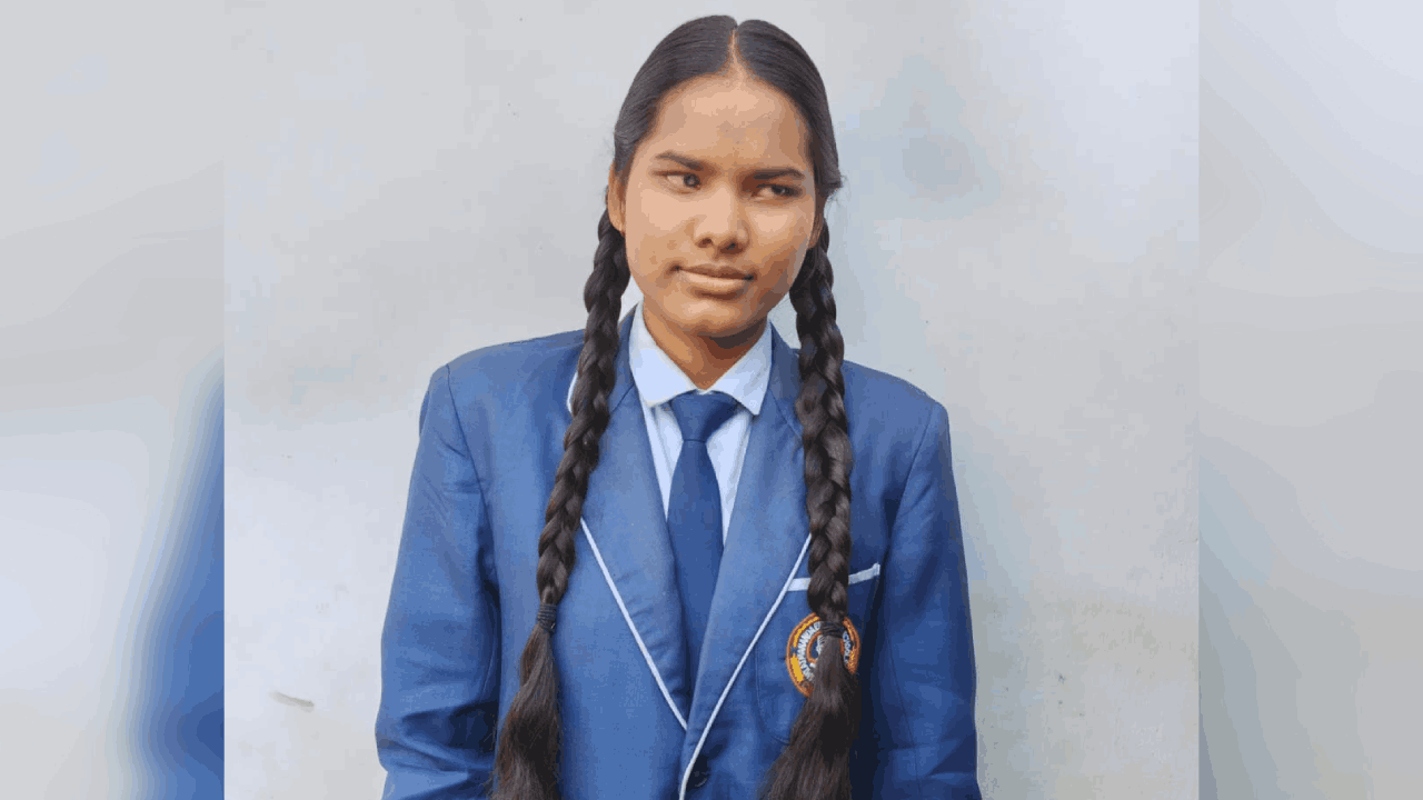 दिव्यांग छात्रा रेशमा केवट