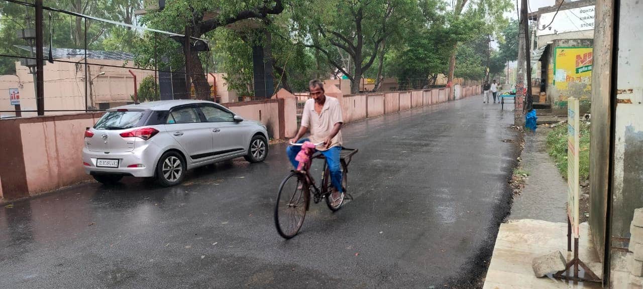 Weather: Rain Brings Sudden Weather Change in western UP, Relief from Scorching Heat