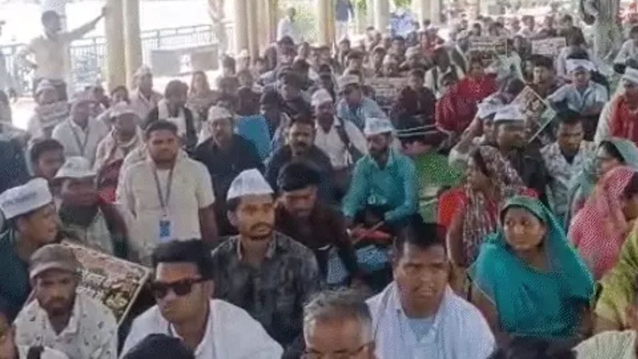 Bhopal News: Contract workers' agitation intensifies in Bhopal, warning of demonstration in front of High Cour