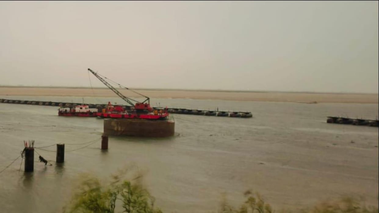 UP Weather update: Pontoon Bridge Snaps in Ballia Due to Rain Five Dead Across Three Districts