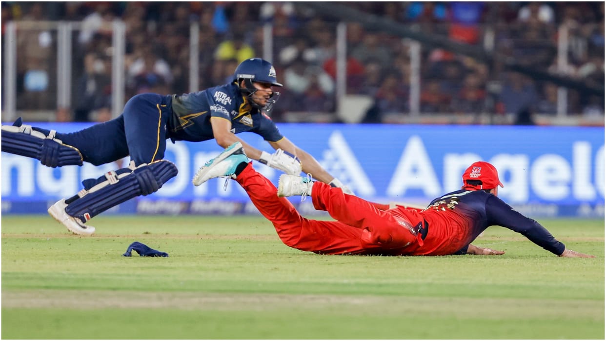 GT vs RCB IPL Live Score: Gujarat Titans vs Royal Challengers Bangalore Today Match Scorecard Updates