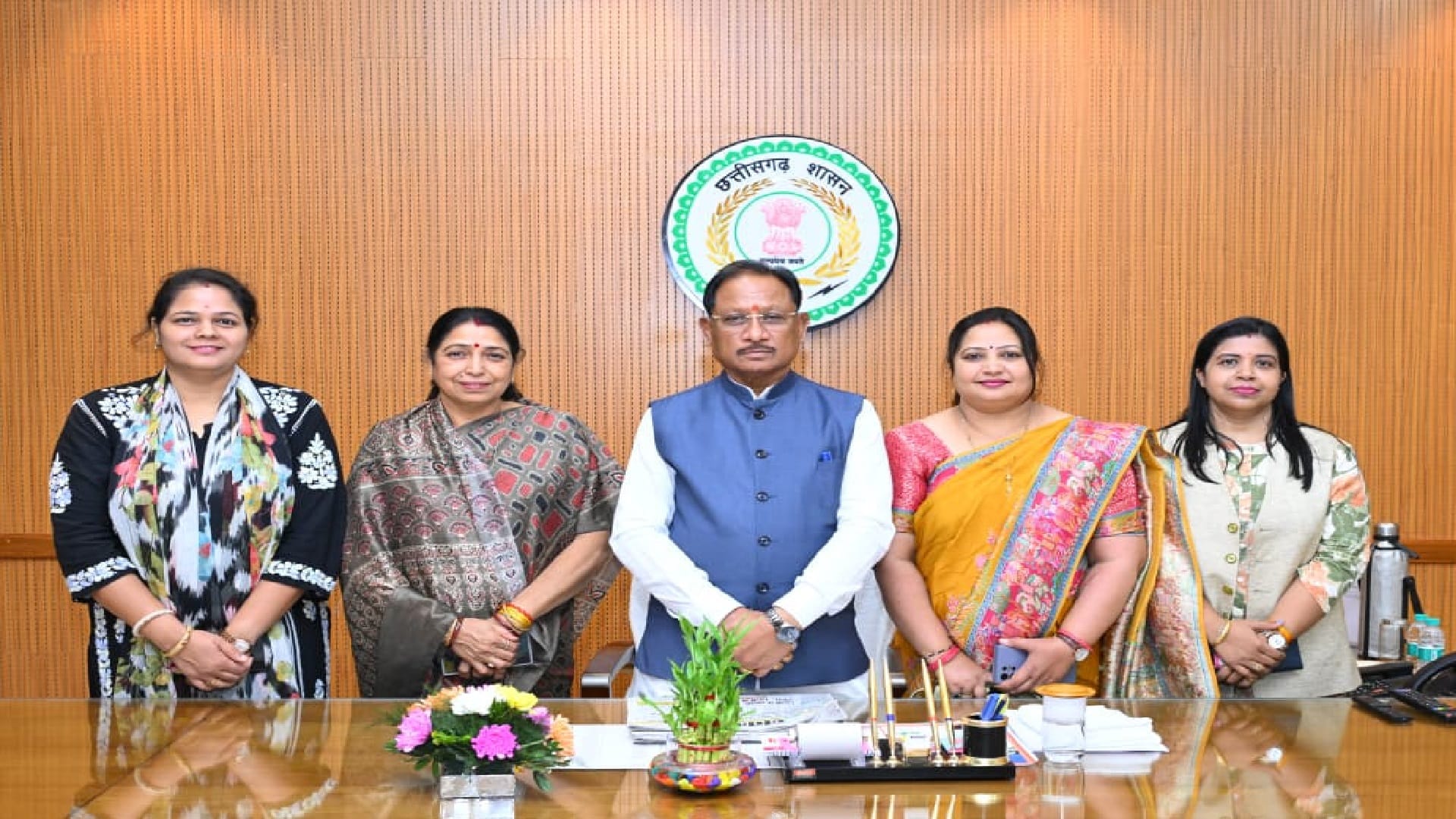 राज्यसभा सांसद लक्ष्मी वर्मा के नेतृत्व में महिला प्रतिनिधिमंडल ने की सीएम साय से मुलाकात