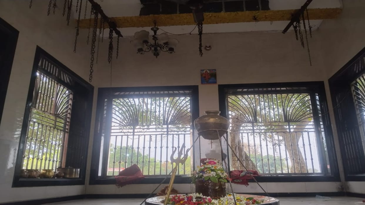 Second theft in temple, thieves take away bells worth lakhs