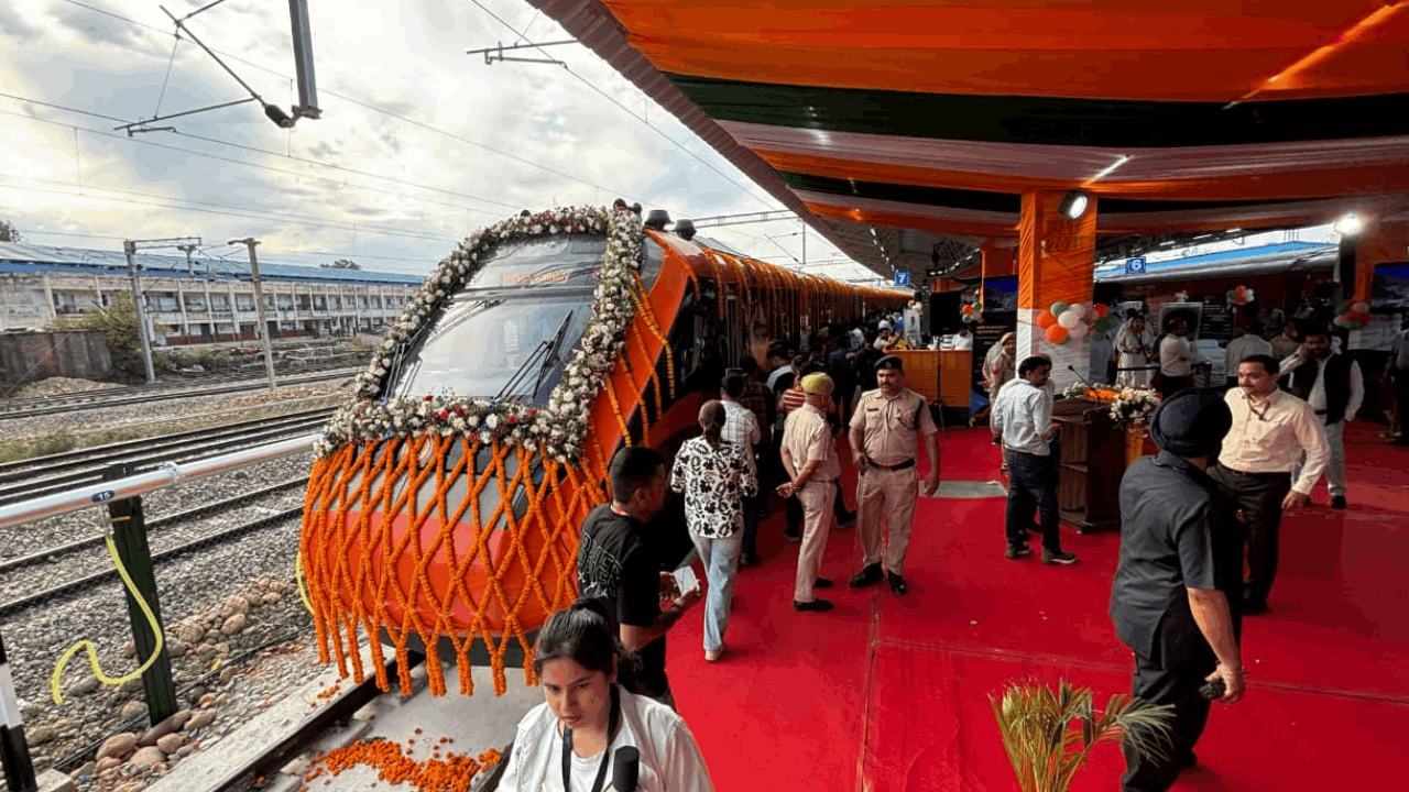 श्रीनगर तक वंदे भारत एक्सप्रेस का विस्तार