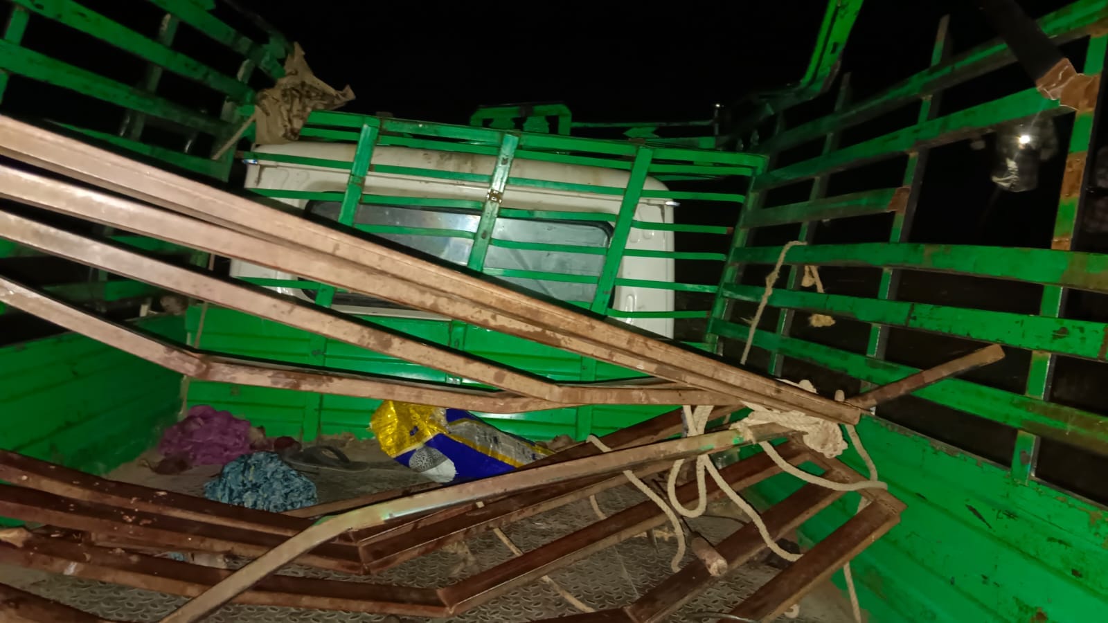Dhar Road Accident News: Pickup Carrying 50 Workers Collides with Scorpio, 16 Dead and Several Injured