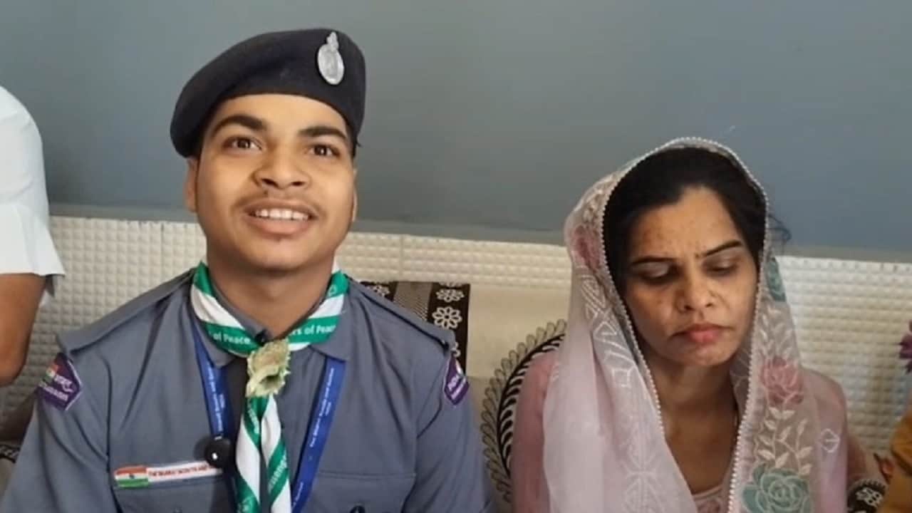 पूर्व सरपंच सुरेश कुमार का बेटा लव