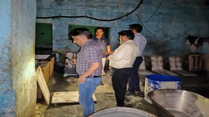 Adulterated paneer in Aligarh