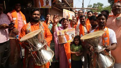 PM Modi Grand Welcome from Bareka to Kashi Vishwanath Temple in Varanasi
