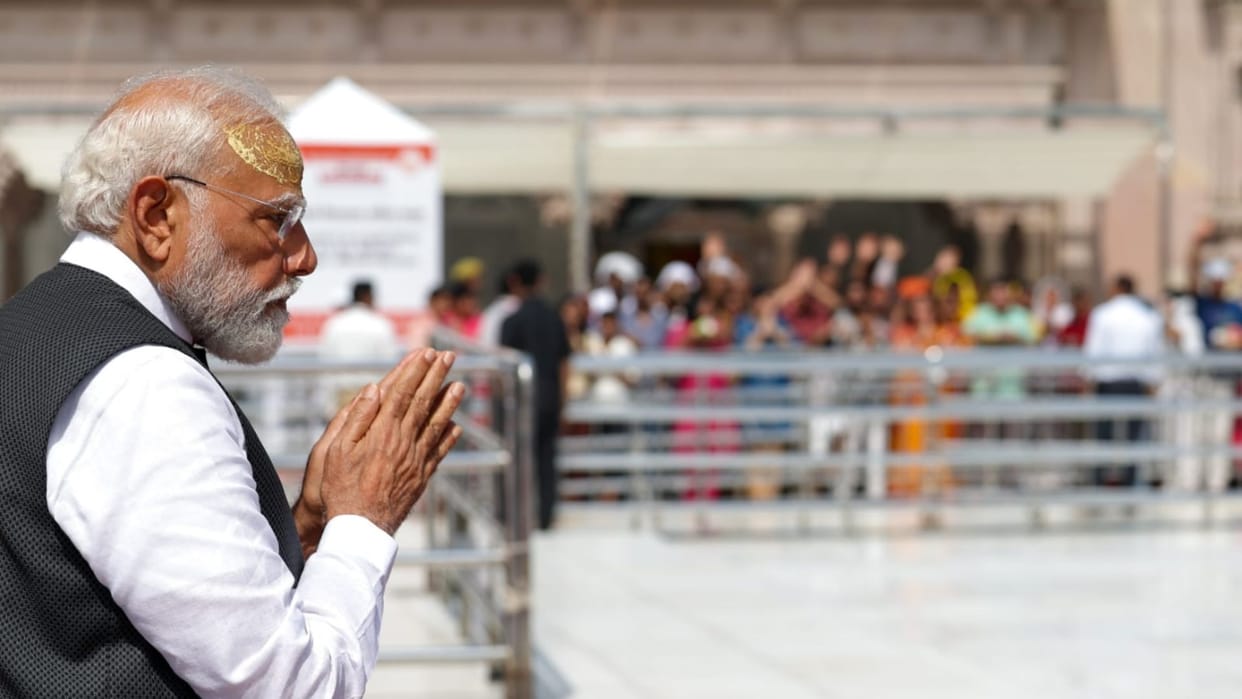 PM Modi Grand Welcome from Bareka to Kashi Vishwanath Temple in Varanasi