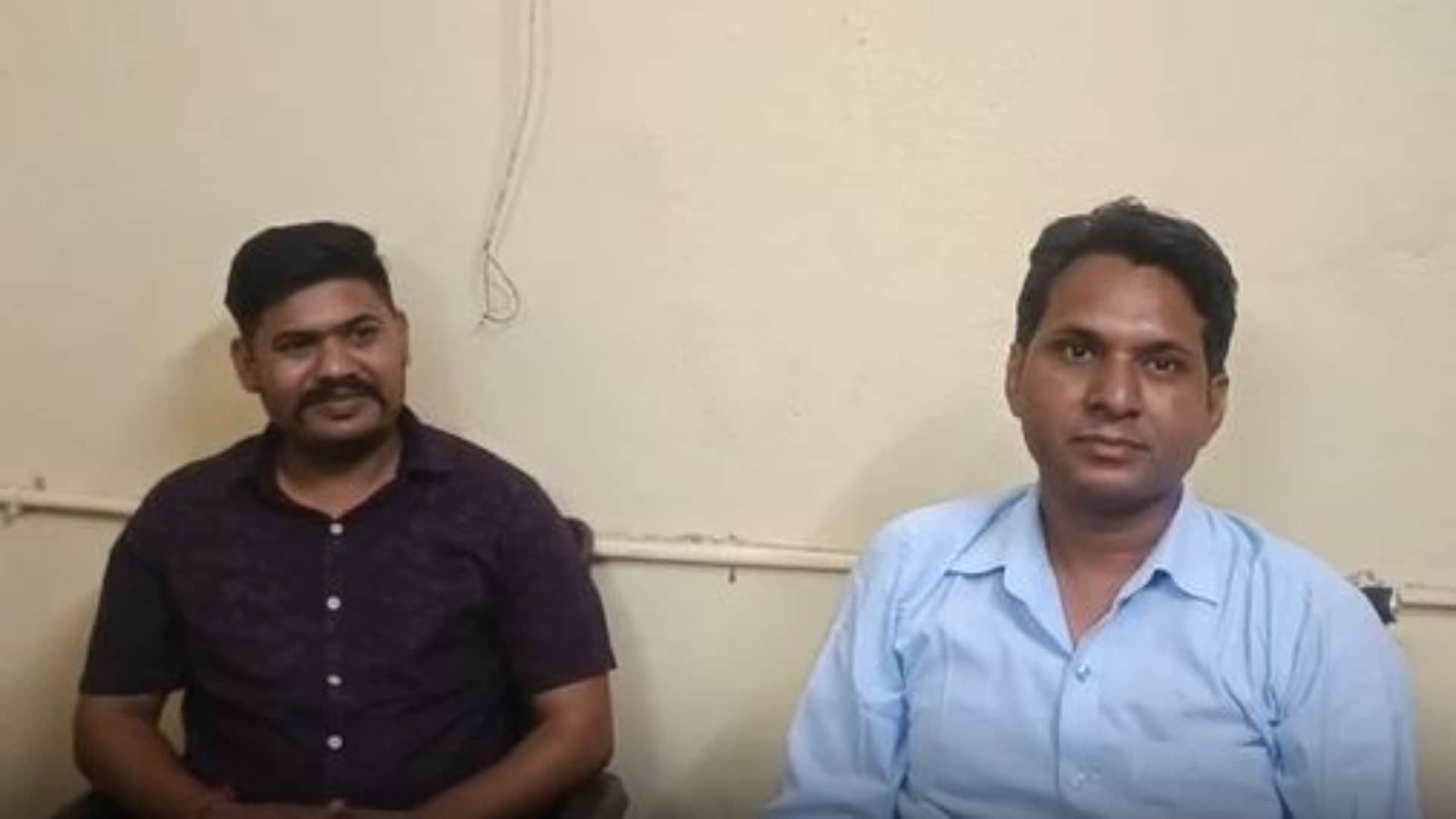 नगर पालिका कर्मचारी और उसका साथी 50 हजार की रिश्वत लेते हिरासत में