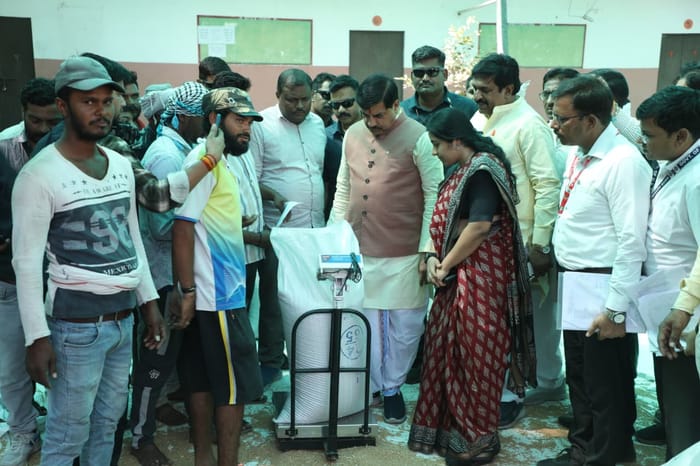 MP News: Wheat procurement date extended to May 23, CM conducts surprise inspection of procurement center, tal