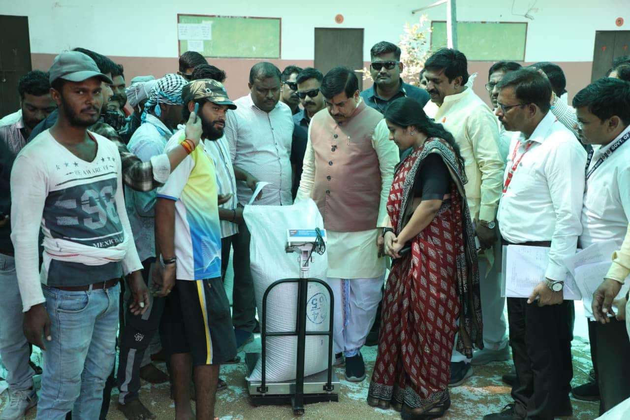 MP News: Wheat procurement date extended to May 23, CM conducts surprise inspection of procurement center, tal