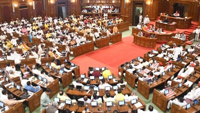 UP Uproar over Muslim reservation in the Assembly; members declare, "We don't want alms"; Yogi remarks, "They