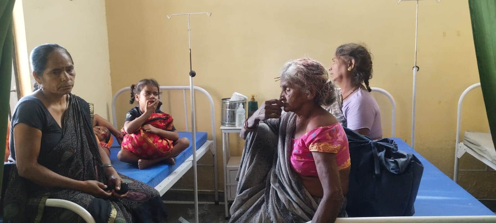 Bus Overturns in Shahjahanpur Travelers Heading to Ganges for Holy Dip on Buddha Purnima