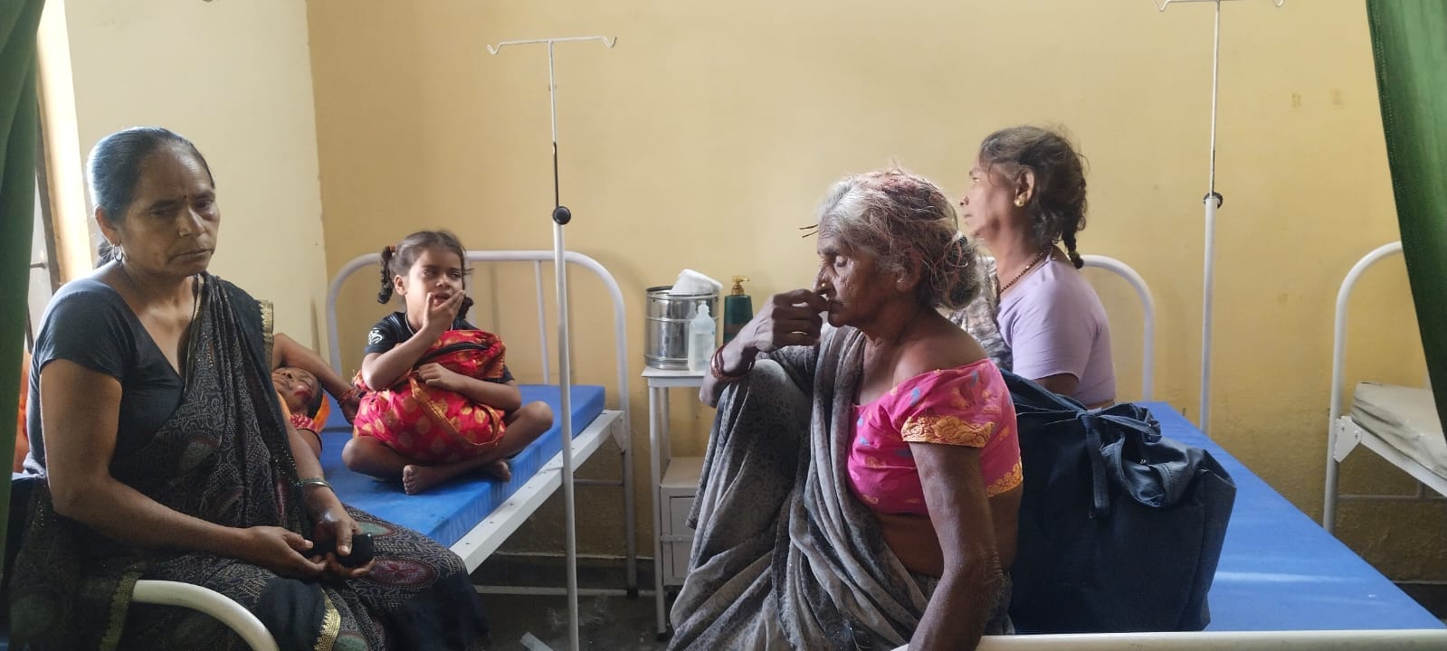 Bus Overturns in Shahjahanpur Travelers Heading to Ganges for Holy Dip on Buddha Purnima